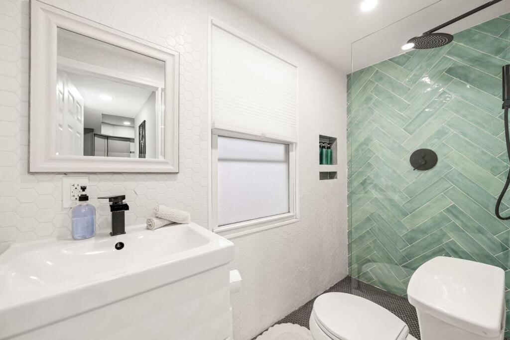 New! Cozy Apt In Center City! فيلادلفيا المظهر الخارجي الصورة